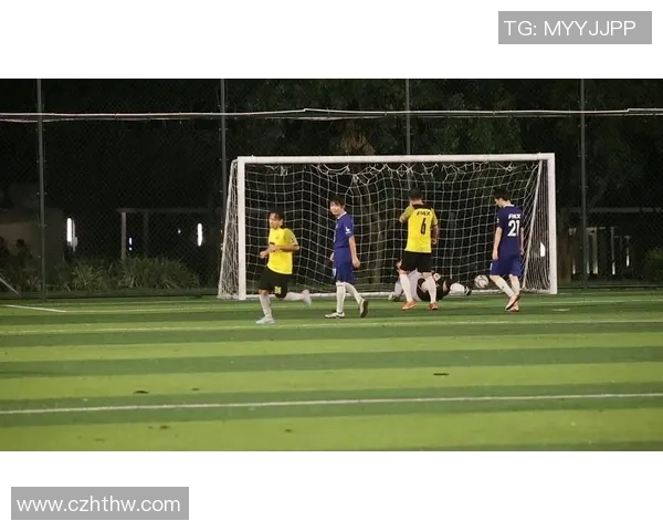 非洲足球明星在训练场上的精彩瞬间展现他们的拼搏精神与团队合作