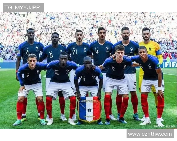 波兰国旗下的足球明星盘点及其辉煌成就解析 波兰国旗下的足球明星盘点及其辉煌成就解析